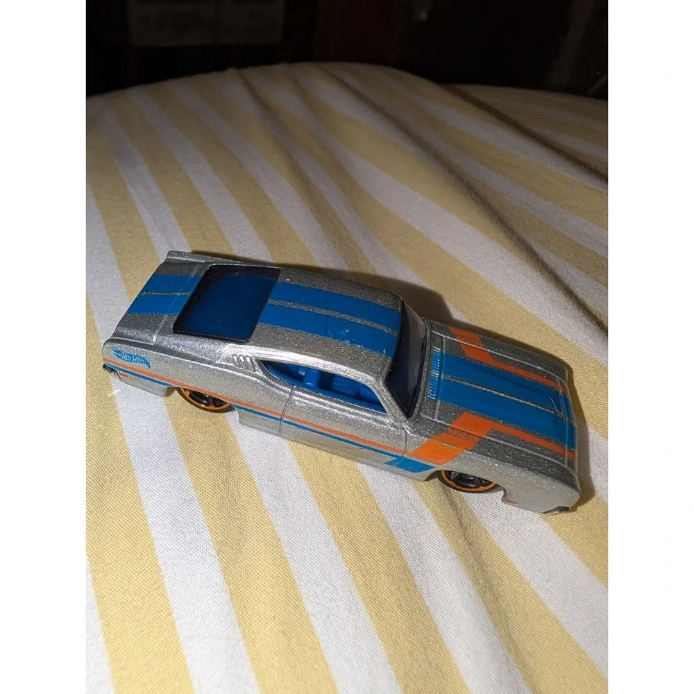 Hot Wheels 2013 69 FORD TORINO TALLADEGA HW WORKSHOP Silver w/BLUE INT Loose